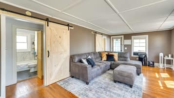 House (1 Bedroom) | Interior