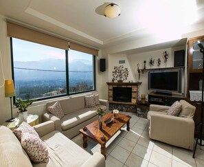 Living area - Villa in Vasilikos With Private Pool & Sea Views (Apokoronas)