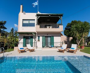 Villa | Exterior - Villa in Vasilikos With Private Pool & Sea Views (Apokoronas)