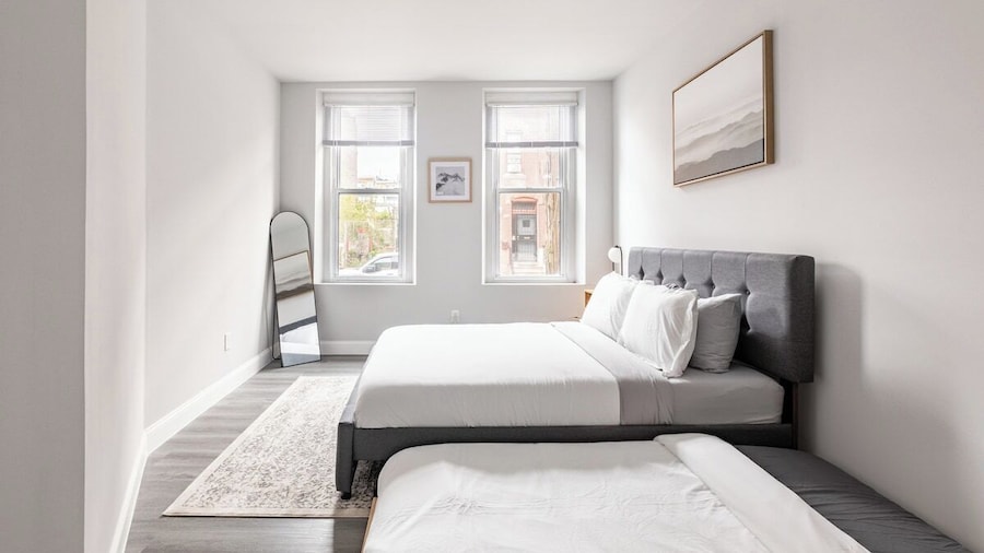 Chic & Cozy Philly Stay in City Center