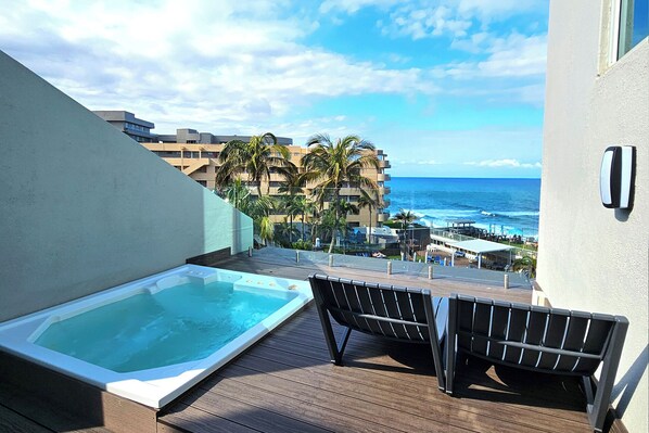 Luxury Penthouse, 3 Bedrooms, Non Smoking, Partial Sea View | Terrace/patio