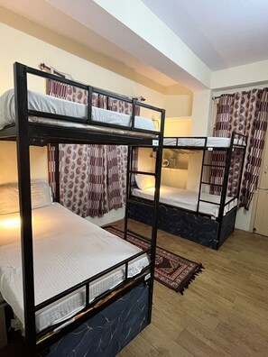 Deluxe Shared Dormitory, Balcony, Mountain View | Iron/ironing board, free WiFi - Shimla Hill View Hostel (Shimla)