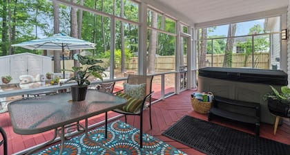 4-bedroom house in charming Midlothian 20 min to Richmond and Petersburg.