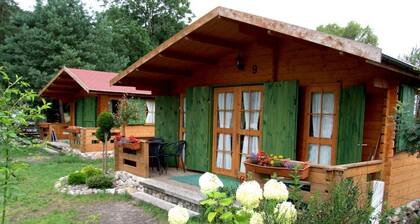 Single-storey Homes by the Lake, Jelen