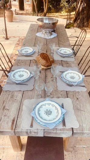 Outdoor dining