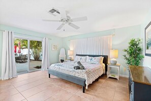 3 bedrooms, iron/ironing board, travel crib, free WiFi