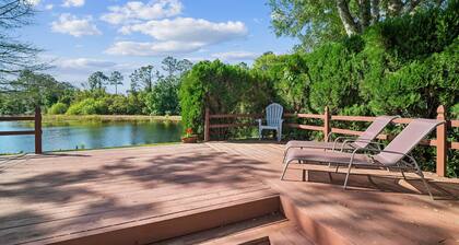 Pondside Perch - Your Waterfront Retreat 3 Bedroom Home