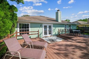 House, 3 Bedrooms | Outdoor dining