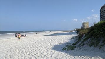 House, 3 Bedrooms | Beach