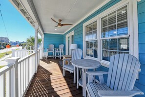Outdoor dining - Dog Friendly! Second Row 4 bedroom, 2 bath Home Steps from the Beach (Garden City Beach)