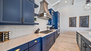 House, Multiple Bedrooms | Private kitchen | Fridge, oven, coffee/tea maker, toaster