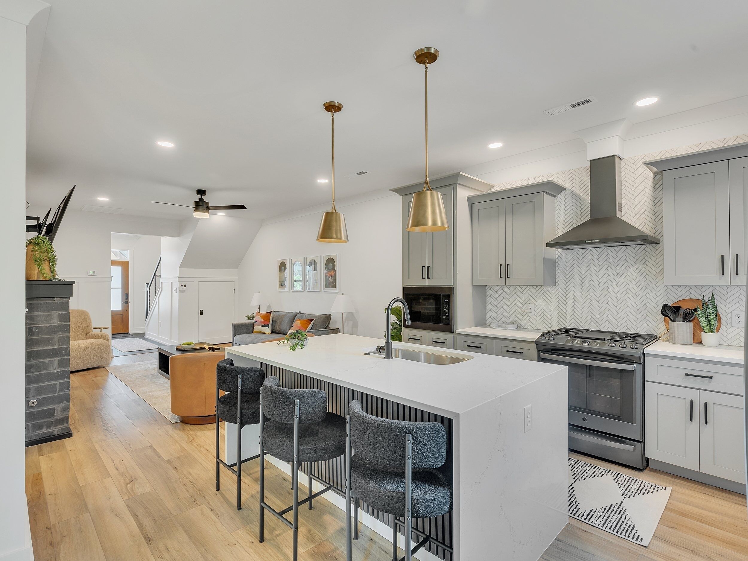 Condo, 3 Bedrooms | Private kitchen | Fridge, oven, coffee/tea maker, toaster