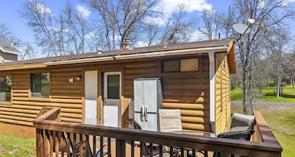 Lincoln Lodge 2 Bedroom Cabin by Yosemite Region Resorts