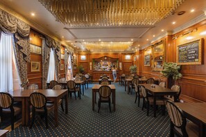 2 bars/lounges - Durrant House Hotel  (Bideford)