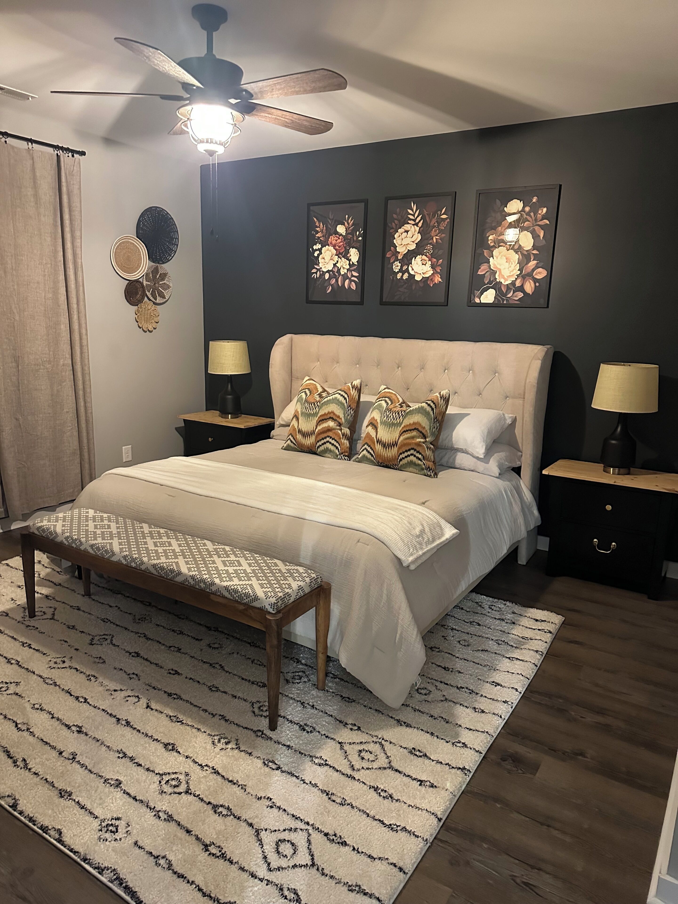 3 bedrooms, iron/ironing board, WiFi, bed sheets