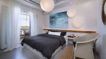 3 bedrooms, desk, free WiFi, bed sheets