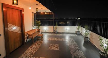 Spacious building in charming Mathura with WiFi, AC