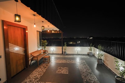 Spacious building in charming Mathura with WiFi, AC