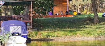 Holiday Home Right on the Lake Shore