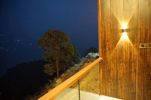 Ekaiva Resort, New Tehri : A Boutique Lake View Hotel