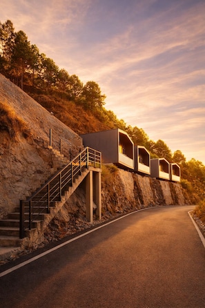 Exterior - Ekaiva Resort, New Tehri : A Boutique Lake View Hotel (Tehri)