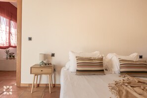 4 chambres, fer et planche Ă repasser, Wi-Fi gratuit