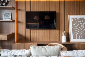 48-inch Smart TV with cable channels - Azora Villa - 3 BR Villa (Canggu)