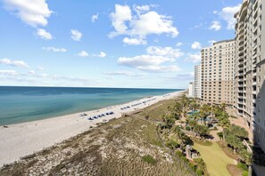 Apartamento Signature, 2 habitaciones, balcón, vistas a la playa | Vistas del balcón