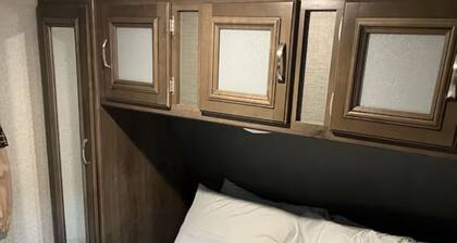 RV in charming Forks with WiFi, AC. Happy travel and 1 block from Bella’s house!