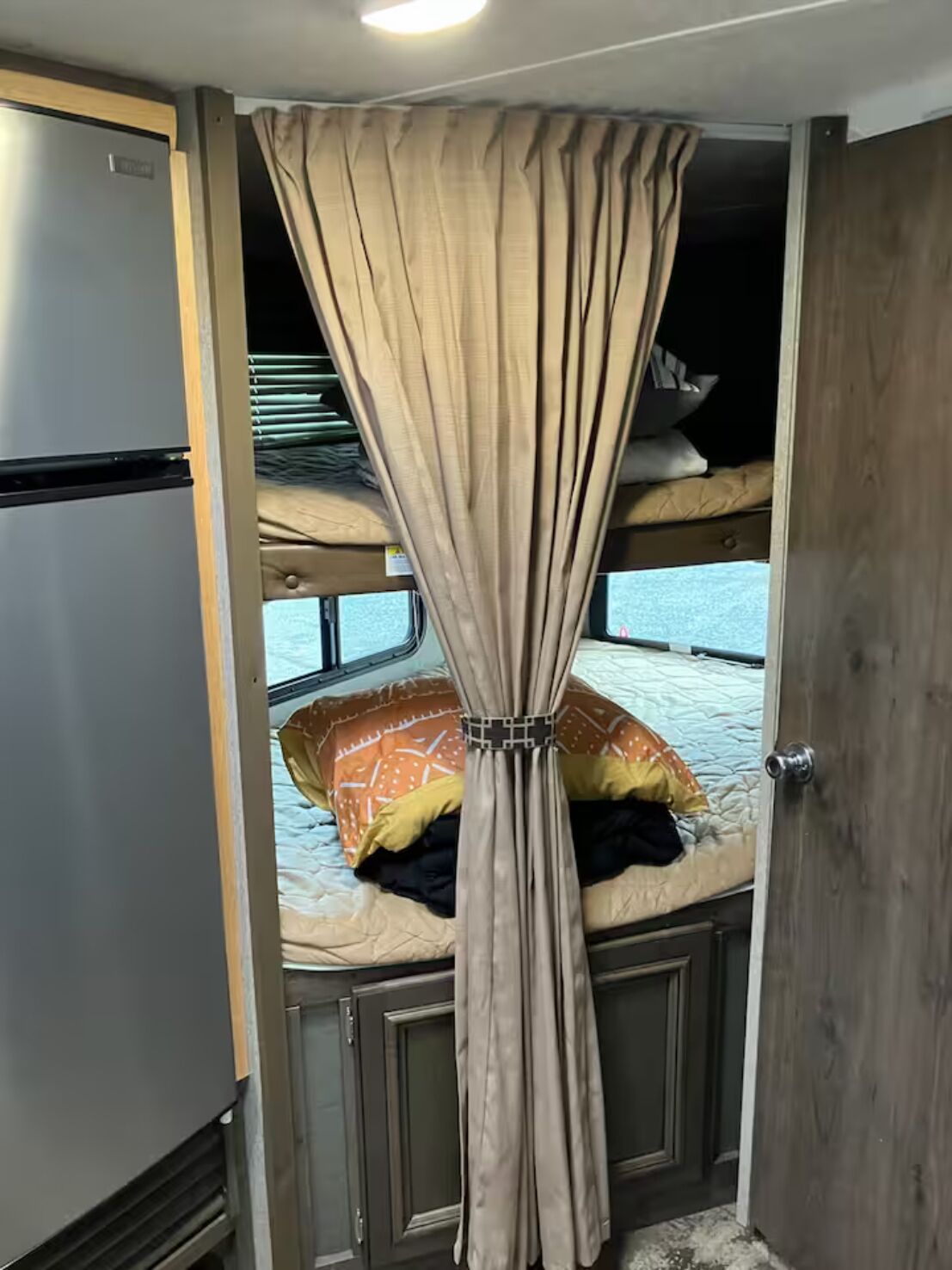 2 habitaciones, wifi gratis y ropa de cama 