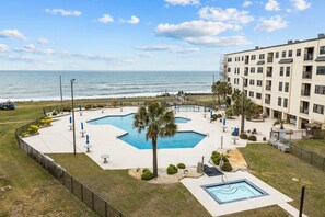 A heated pool - Oceanfront Condo with best community amenities on the Island! (Indian Beach)