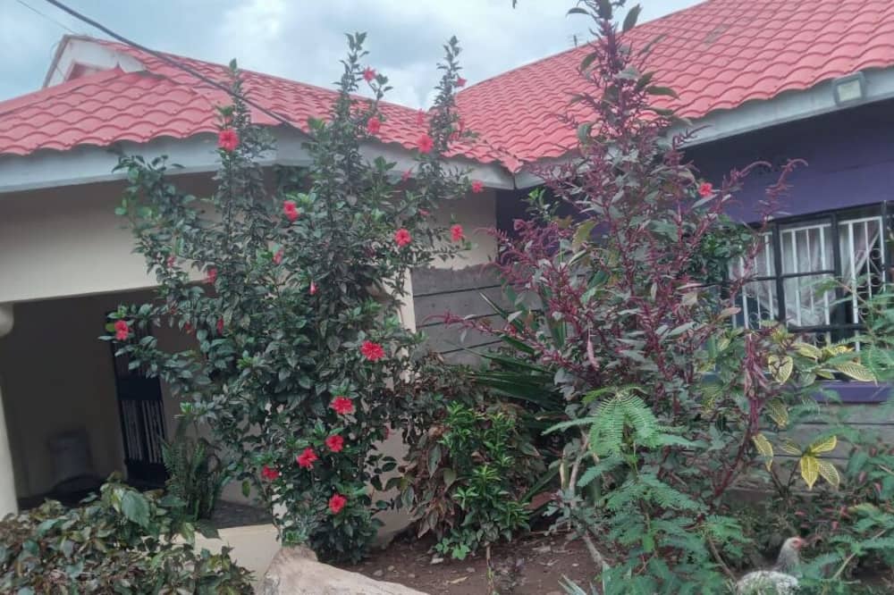 Caren Cottages & Airbnb Kitale