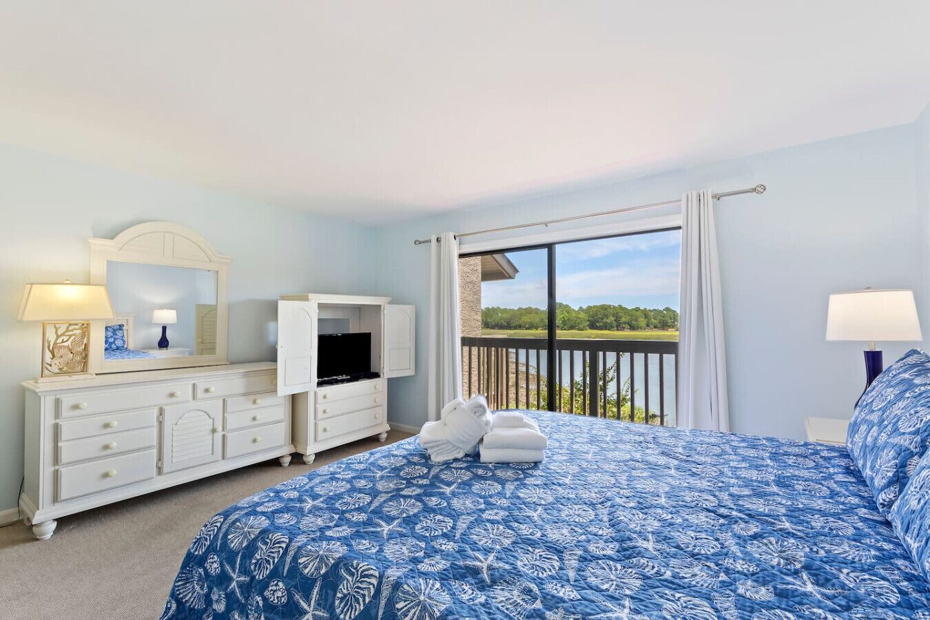 3 bedrooms, desk, iron/ironing board, WiFi