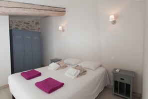 2 slaapkamers, een strijkplank/strijkijzer, wifi, beddengoed