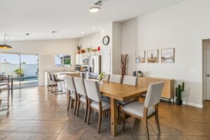 Dining - Desert Oasis - Heated Pool, BBQ & Game Room (Phoenix)