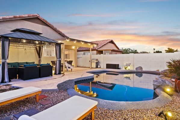 Pool - Desert Oasis - Heated Pool, BBQ & Game Room (Phoenix)