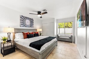 4 bedrooms, iron/ironing board, WiFi, bed sheets