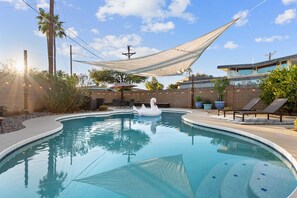 Pool - Scottsdale Getaway - Modern Desert Pool Paradise! (Scottsdale)
