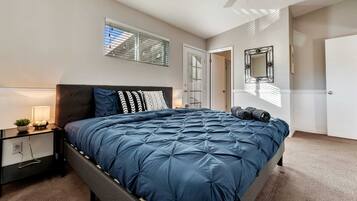 4 Schlafzimmer, Bügeleisen/Bügelbrett, WLAN, Bettwäsche