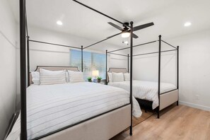 4 slaapkamers, een strijkplank/strijkijzer, wifi, beddengoed