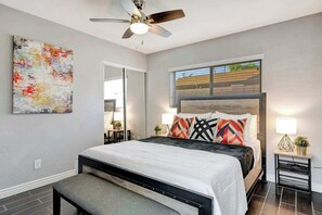 4 chambres, fer et planche à repasser, Wi-Fi, draps fournis