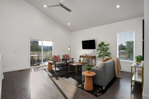 Fernseher, Arbeitsbereiche