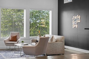 Télévision, espaces bureaux