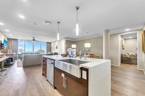 Appart'hôtel, plusieurs lits (The Viridian 202 on 30A) | Intérieur