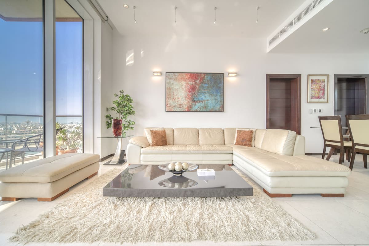 Executive Apartment, 2 Bedrooms, Harbour View | Living area