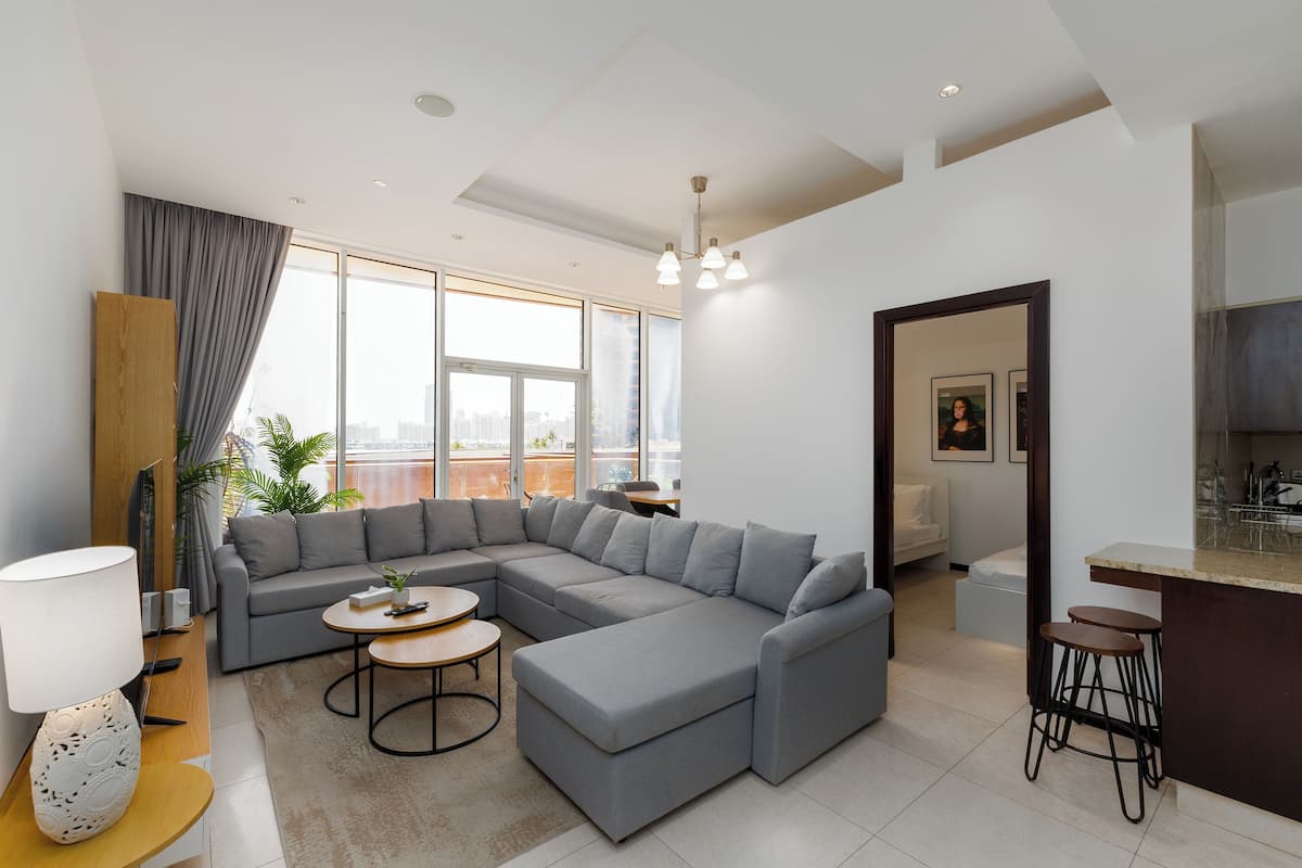 Classic Apartment, 2 Bedrooms, Beach View | Living area