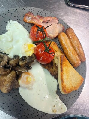 Desayuno a la carta incluido todos los días 