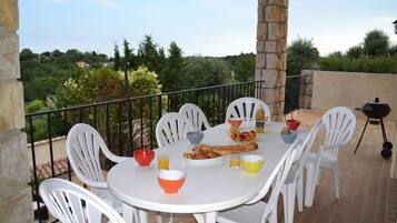 Comfort Apartment | Terrace/patio