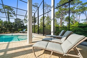 A heated pool - 4th of July week now available as a Friday or Saturday check in! (St. George Island)