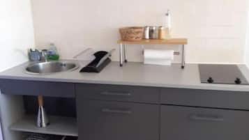 Basic Room, Balcony, Sea View | Private kitchen | Full-size fridge, microwave, stovetop, toaster